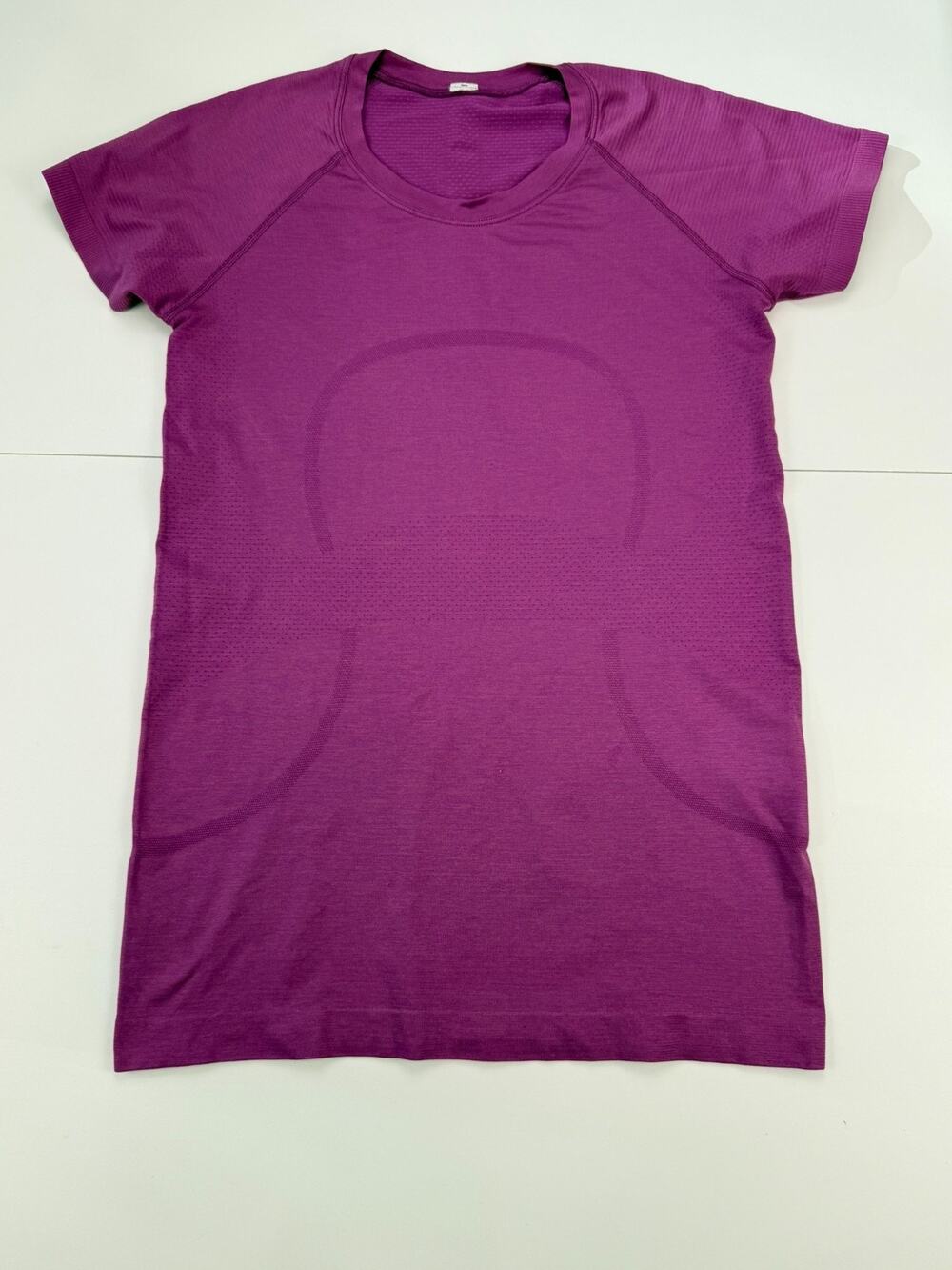 Lululemon Swiftly Tech Womens Purple Short Sleeve Running Shirt Approx Size 6